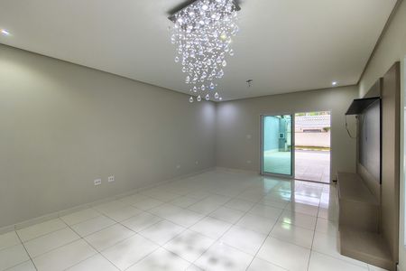 Casa para alugar com 217m², 4 quartos e 4 vagasSala