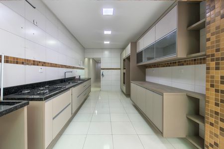 Casa para alugar com 217m², 4 quartos e 4 vagasCozinha
