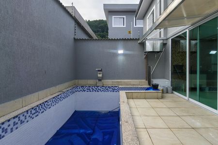 Casa para alugar com 217m², 4 quartos e 4 vagasPiscina