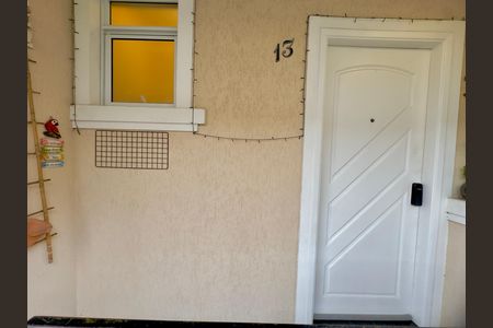 Casa de condomínio à venda com 174m², 3 quartos e 4 vagas Casa de condomínio à venda com 174m², 3 quartos e 4 vagasHall de entrada
