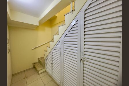 Casa de condomínio à venda com 174m², 3 quartos e 4 vagas Casa de condomínio à venda com 174m², 3 quartos e 4 vagasDespensa