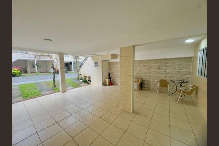 Casa de condomínio à venda com 174m², 3 quartos e 4 vagas Casa de condomínio à venda com 174m², 3 quartos e 4 vagasGaragem