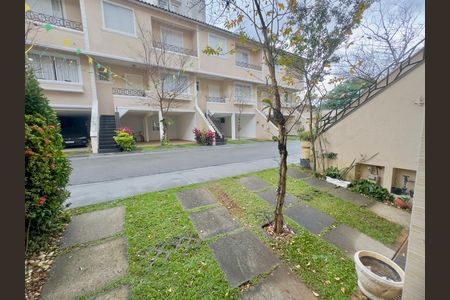 Casa de condomínio à venda com 174m², 3 quartos e 4 vagas Casa de condomínio à venda com 174m², 3 quartos e 4 vagasGaragem