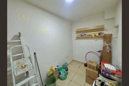 Casa de condomínio à venda com 174m², 3 quartos e 4 vagas Casa de condomínio à venda com 174m², 3 quartos e 4 vagasDepósito
