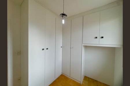 Casa de condomínio à venda com 174m², 3 quartos e 4 vagas Casa de condomínio à venda com 174m², 3 quartos e 4 vagasQuarto 1