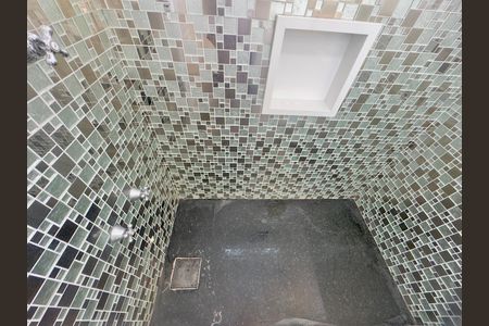 Casa de condomínio à venda com 174m², 3 quartos e 4 vagas Casa de condomínio à venda com 174m², 3 quartos e 4 vagasBanheiro 1