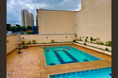 Casa de condomínio à venda com 174m², 3 quartos e 4 vagas Casa de condomínio à venda com 174m², 3 quartos e 4 vagasPiscina