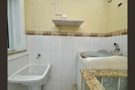 Casa de condomínio à venda com 174m², 3 quartos e 4 vagas Casa de condomínio à venda com 174m², 3 quartos e 4 vagasÁrea de Serviço