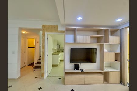 Casa de condomínio à venda com 174m², 3 quartos e 4 vagas Casa de condomínio à venda com 174m², 3 quartos e 4 vagasDetalhe Sala