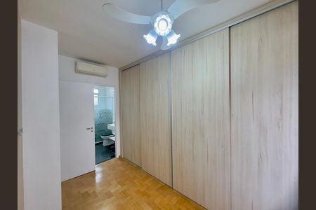 Casa de condomínio à venda com 174m², 3 quartos e 4 vagas Casa de condomínio à venda com 174m², 3 quartos e 4 vagasQuarto 3