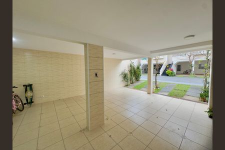 Casa de condomínio à venda com 174m², 3 quartos e 4 vagas Casa de condomínio à venda com 174m², 3 quartos e 4 vagasGaragem