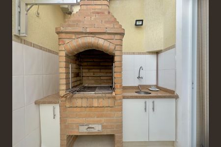 Casa de condomínio à venda com 174m², 3 quartos e 4 vagas Casa de condomínio à venda com 174m², 3 quartos e 4 vagasChurrasqueira
