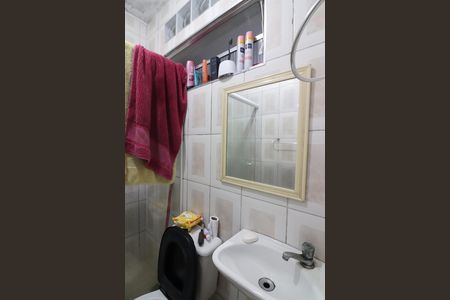 Casa à venda com 214m², 4 quartos e 2 vagasBanheiro 1