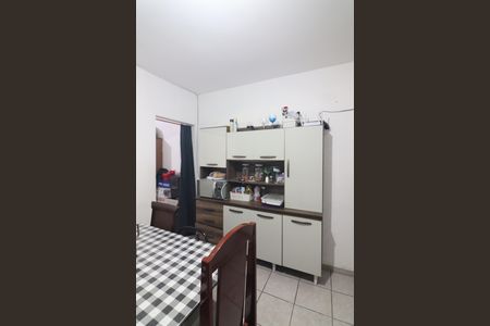 Casa à venda com 214m², 4 quartos e 2 vagasCozinha 2