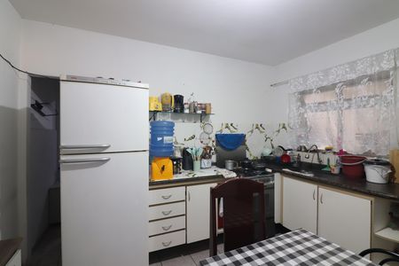Casa à venda com 214m², 4 quartos e 2 vagasCozinha 2