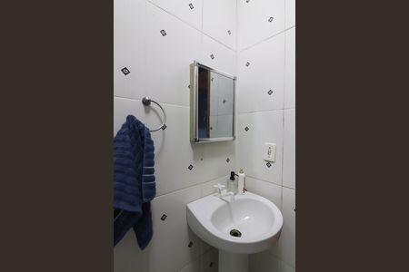 Casa à venda com 214m², 4 quartos e 2 vagasBanheiro 4