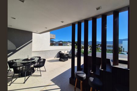 Casa de condomínio para alugar com 368m², 5 quartos e 2 vagas