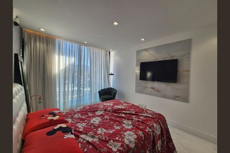 Casa de condomínio para alugar com 368m², 5 quartos e 2 vagas
