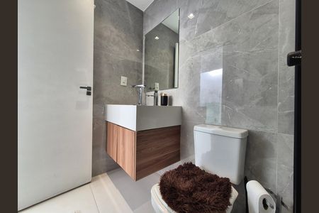 Casa de condomínio para alugar com 368m², 5 quartos e 2 vagas