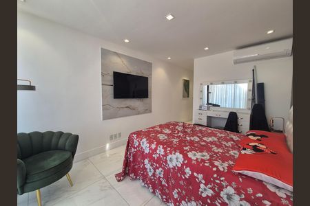 Casa de condomínio para alugar com 368m², 5 quartos e 2 vagas