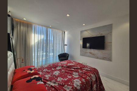 Casa de condomínio para alugar com 368m², 5 quartos e 2 vagas