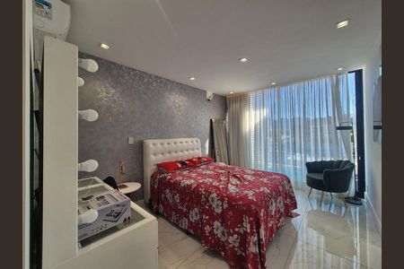 Casa de Condomínio à venda com 5 quartos, 368m² em Recreio dos Bandeirantes, Rio de Janeiro