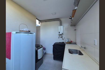 Casa de condomínio para alugar com 368m², 5 quartos e 2 vagas