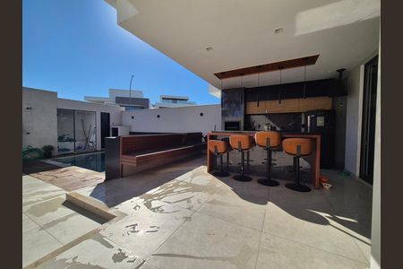 Casa de condomínio para alugar com 368m², 5 quartos e 2 vagas