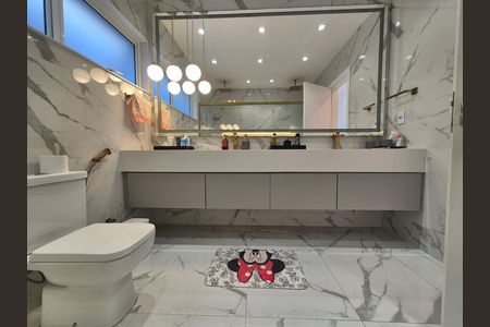 Casa de condomínio para alugar com 368m², 5 quartos e 2 vagas