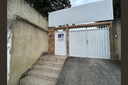 Casa para alugar com 70m², 1 quarto e sem vagaFachada + placa