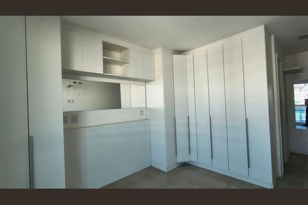 Apartamento à venda com 198m², 5 quartos e 3 vagasSuíte 1