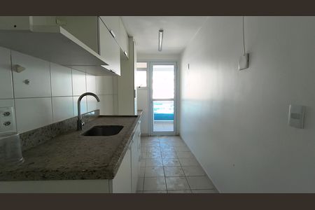 Apartamento à venda com 198m², 5 quartos e 3 vagasCozinha e Área de Serviço 