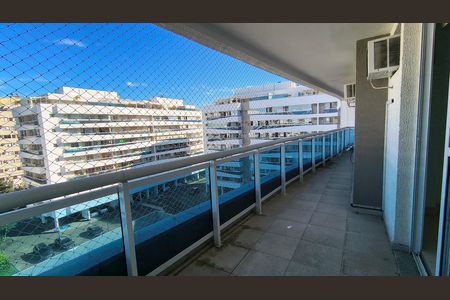 Apartamento à venda com 198m², 5 quartos e 3 vagasVaranda