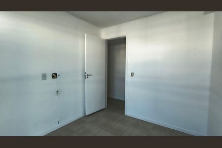 Apartamento à venda com 198m², 5 quartos e 3 vagasQuarto 2