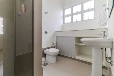 Casa de condomínio à venda com 135m², 3 quartos e 1 vagaBanheiro da Suíte