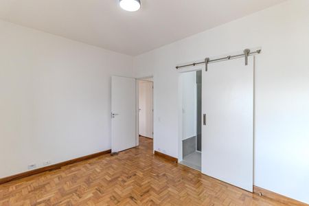Casa de condomínio à venda com 135m², 3 quartos e 1 vagaSuíte