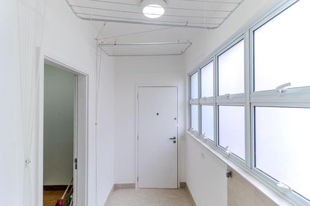 Casa de condomínio à venda com 135m², 3 quartos e 1 vagaÁrea de Serviço