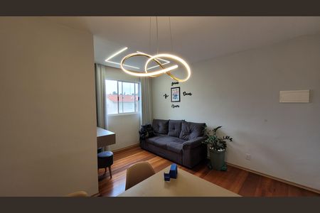 Sala de apartamento para alugar com 2 quartos, 46m² em Vila Sao Carlos, Itaquaquecetuba