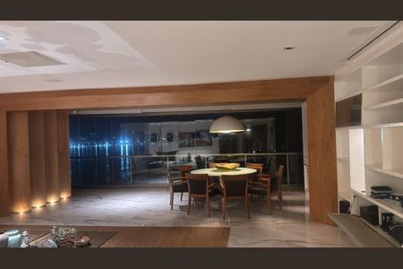 Apartamento à venda com 4 quartos, 250m² em São Francisco, Niterói