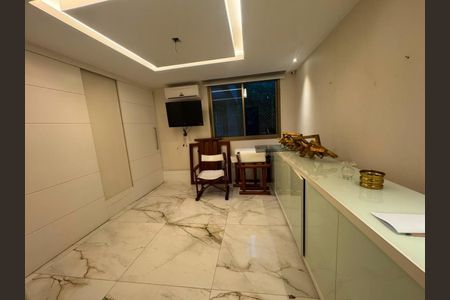 Apartamento à venda com 4 quartos, 250m² em São Francisco, Niterói