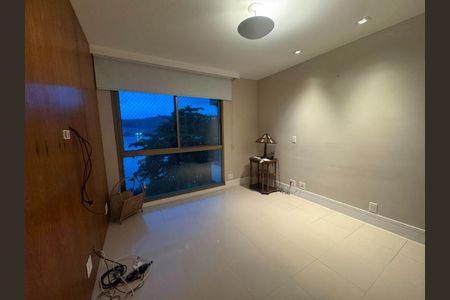 Apartamento à venda com 250m², 4 quartos e 3 vagas