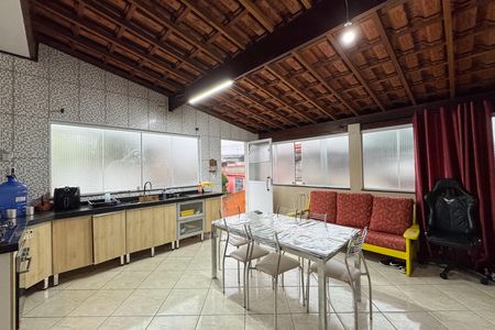 Casa à venda com 100m², 3 quartos e 2 vagasCozinha 