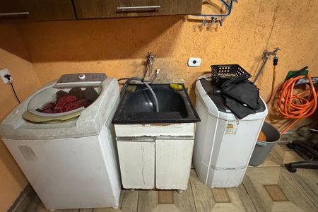 Casa à venda com 100m², 3 quartos e 2 vagasÁrea de Serviço