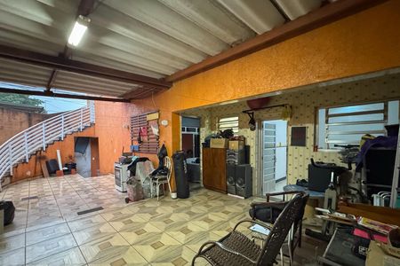 Casa à venda com 100m², 3 quartos e 2 vagasQuintal 