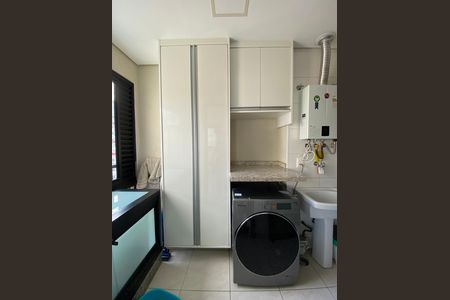 Apartamento à venda com 72m², 2 quartos e 1 vaga Apartamento à venda com 72m², 2 quartos e 1 vagaÁrea de Serviço