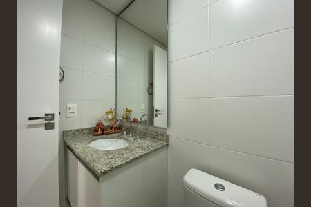 Apartamento à venda com 72m², 2 quartos e 1 vaga Apartamento à venda com 72m², 2 quartos e 1 vagaBanheiro Social