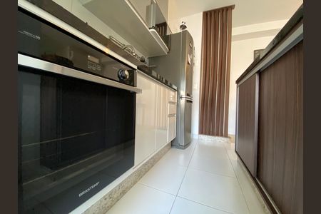 Apartamento à venda com 72m², 2 quartos e 1 vaga Apartamento à venda com 72m², 2 quartos e 1 vagaCozinha