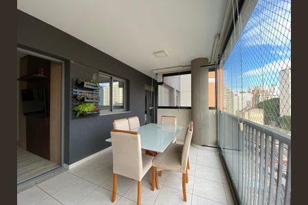 Apartamento à venda com 72m², 2 quartos e 1 vaga Apartamento à venda com 72m², 2 quartos e 1 vagaVaranda