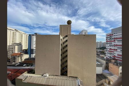 Apartamento à venda com 72m², 2 quartos e 1 vaga Apartamento à venda com 72m², 2 quartos e 1 vagaVaranda