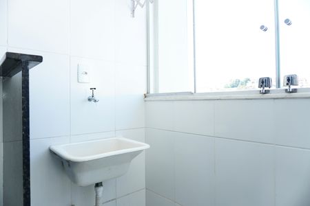 Apartamento para alugar com 50m², 2 quartos e 1 vaga Apartamento para alugar com 50m², 2 quartos e 1 vagaCozinha e Área de Serviço